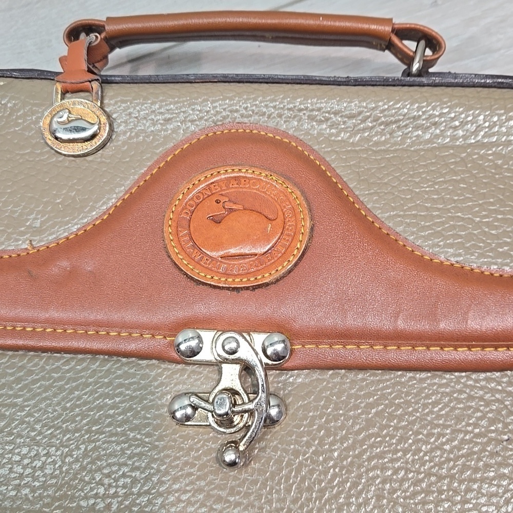Vintage Unbranded Women Tan& Brown Leather Satchel Bag Tote Purse - Picture 8 of 16